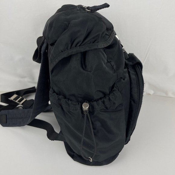 Prada Black Medium Re-Nylon Backpack - Authenticity Certified - Picture 6 of 13